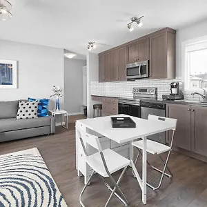 https://grey-havens-laneway-home-with-ac-and-garage-near-wem.edmonton-hotels.net