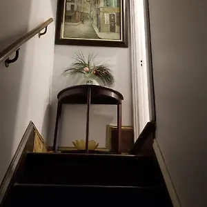 https://tinas-place.ottawa-hotel.net